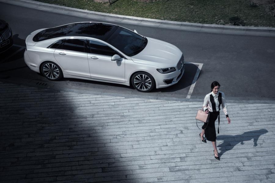 Lincoln MKZ H 2017 года  (CN) (фото 40 из 40)